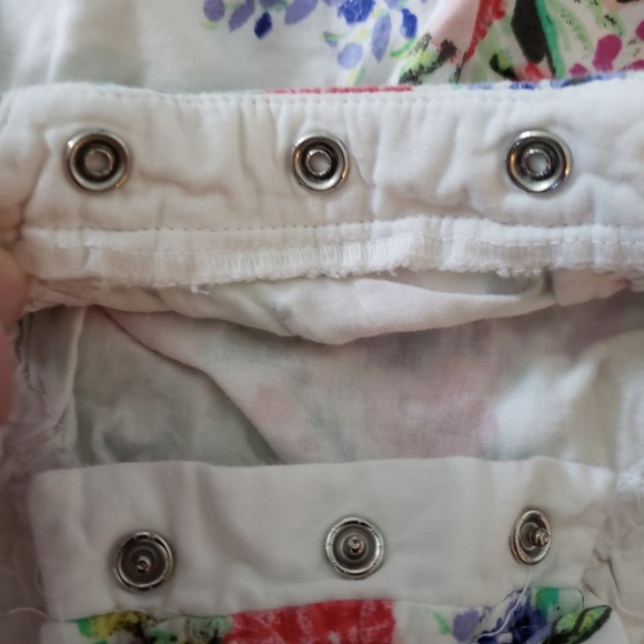 5/$25 Sale- GAP Floral Onesie - Picture 5 of 6